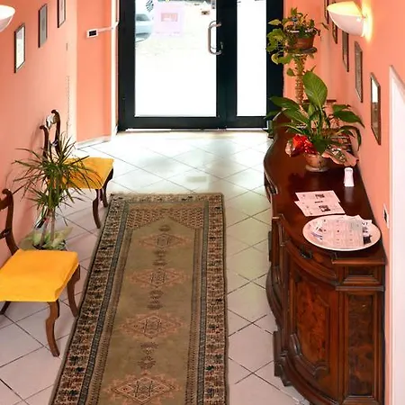 Buonamici Affittacamere 2*